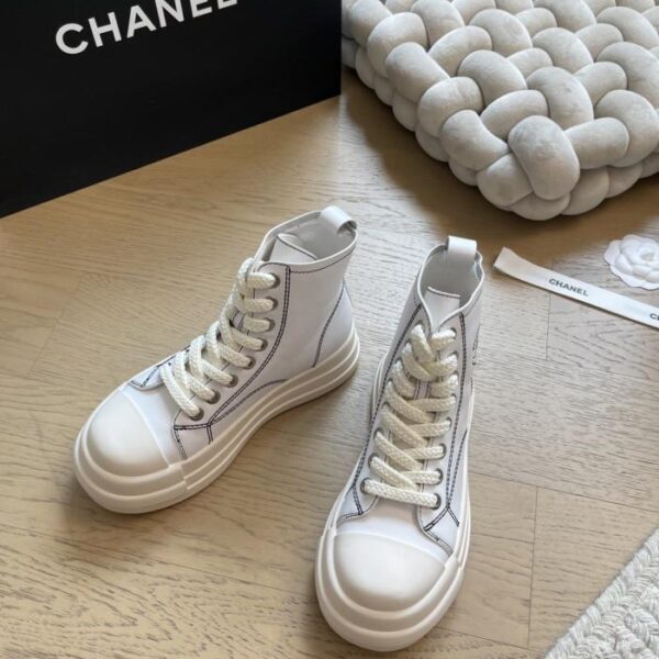 repliche,replica,perfette,siti di,affidabili,migliori siti,dove comprare,1:1,scarpe da ginnastica Nuove scarpe sportive bianche con suola spessa e tacco alto Chanel, versione top (5F968)