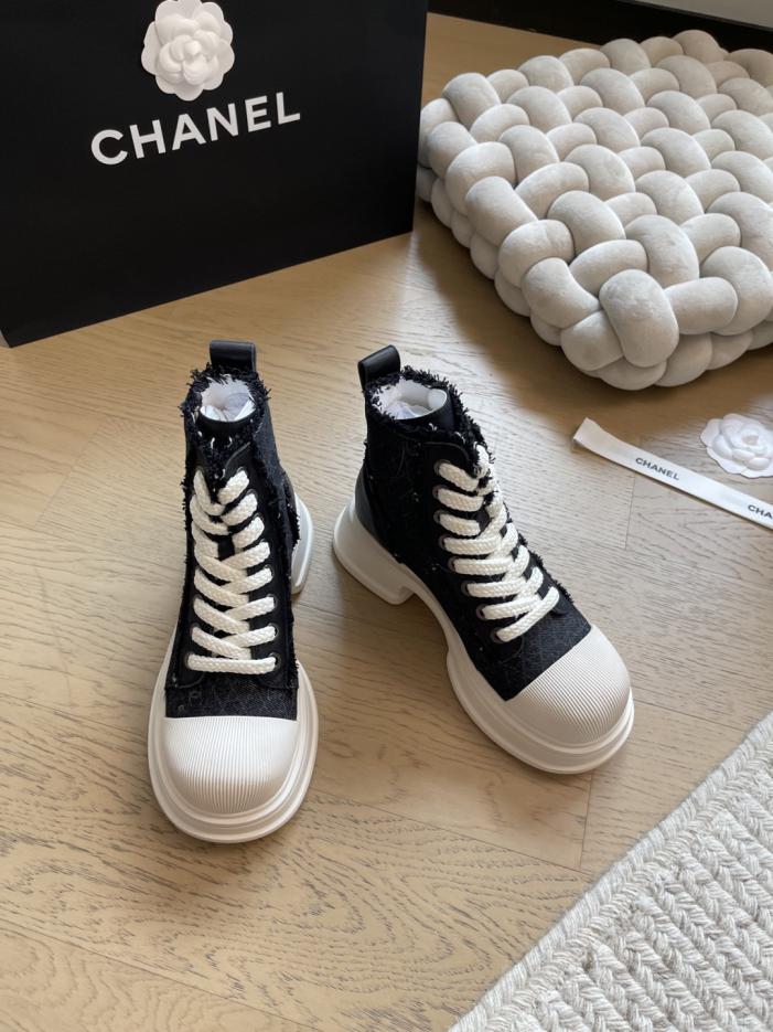 repliche,replica,perfette,siti di,affidabili,migliori siti,dove comprare,1:1,scarpe da ginnastica Nuove scarpe sportive bianche con suola spessa e tomaia alta Chanel, edizione speciale (5YLE8) repliche,replica,perfette,siti di,affidabili,migliori siti,dove comprare,1:1,scarpe da ginnastica Nuove scarpe sportive bianche con suola spessa e tomaia alta Chanel, edizione speciale (5YLE8)