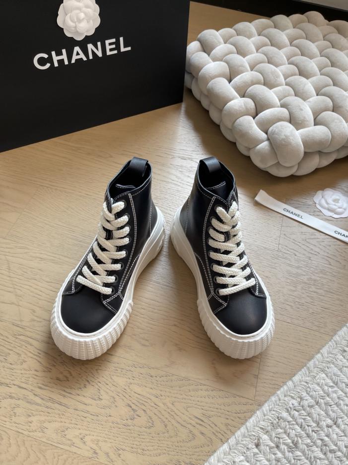 repliche,replica,perfette,siti di,affidabili,migliori siti,dove comprare,1:1,scarpe da ginnastica Nuove scarpe sportive bianche con suola spessa e tomaia alta Chanel, edizione speciale (BJZHM) repliche,replica,perfette,siti di,affidabili,migliori siti,dove comprare,1:1,scarpe da ginnastica Nuove scarpe sportive bianche con suola spessa e tomaia alta Chanel, edizione speciale (BJZHM)