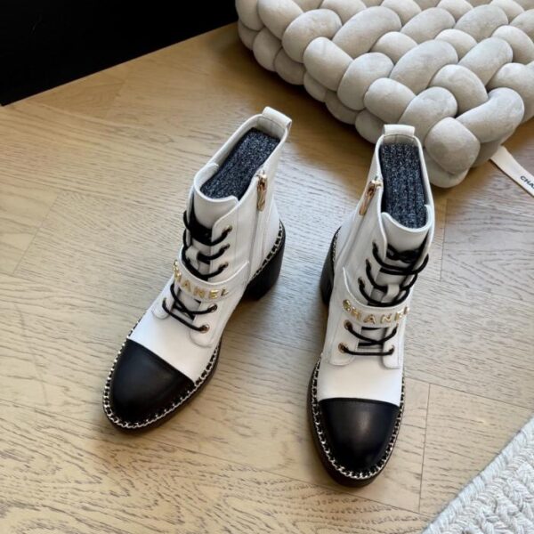 repliche,replica,perfette,siti di,affidabili,migliori siti,dove comprare,1:1,scarpe da ginnastica Stivaletti con tacco grosso Chanel autunno/inverno, versione top (UX1WH)