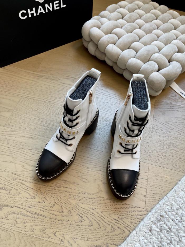 repliche,replica,perfette,siti di,affidabili,migliori siti,dove comprare,1:1,scarpe da ginnastica Stivaletti con tacco grosso Chanel autunno/inverno, versione top (UX1WH) repliche,replica,perfette,siti di,affidabili,migliori siti,dove comprare,1:1,scarpe da ginnastica Stivaletti con tacco grosso Chanel autunno/inverno, versione top (UX1WH)