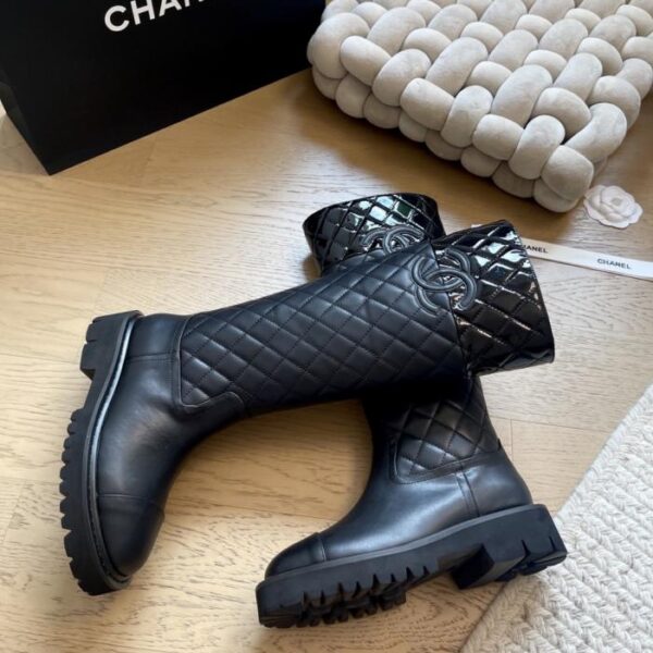 repliche,replica,perfette,siti di,affidabili,migliori siti,dove comprare,1:1,scarpe da ginnastica Stivali da cavaliere classici autunno/inverno Chanel (45PR5)