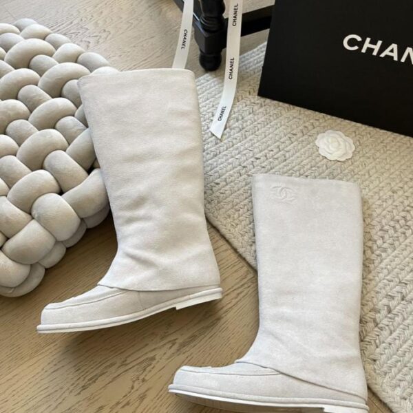 repliche,replica,perfette,siti di,affidabili,migliori siti,dove comprare,1:1,scarpe da ginnastica Stivali in pelle scamosciata Chanel Early Spring New Top Edition (SJAE9)