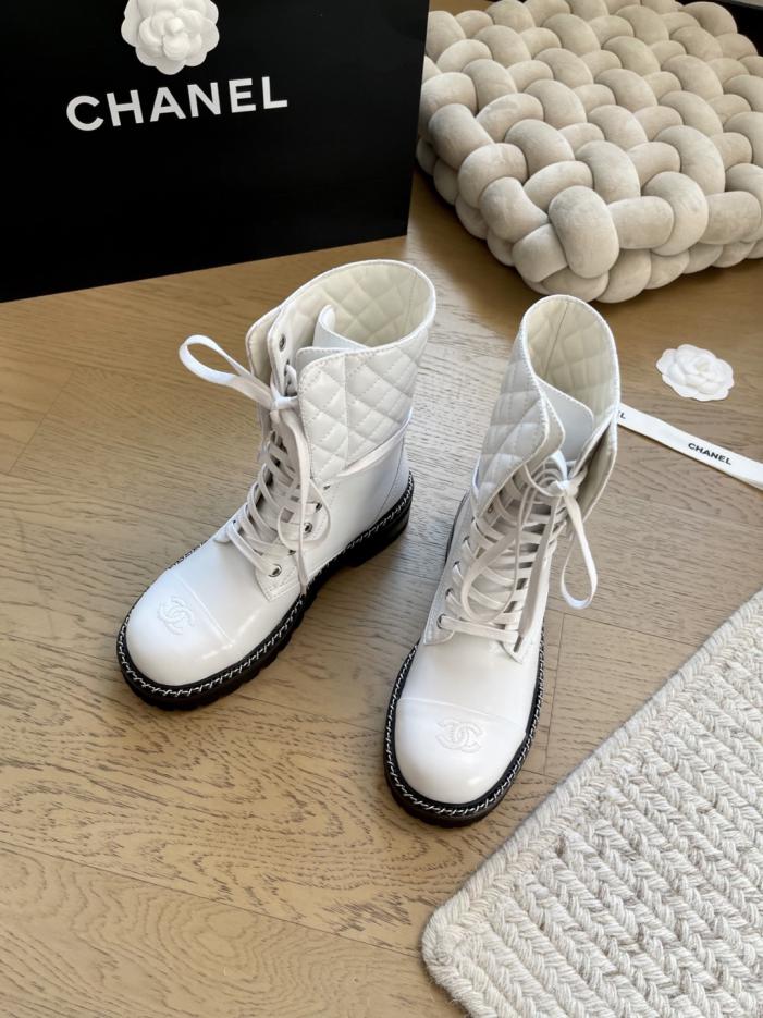 repliche,replica,perfette,siti di,affidabili,migliori siti,dove comprare,1:1,scarpe da ginnastica Stivaletti con plateau Chanel autunno/inverno (Q740F) repliche,replica,perfette,siti di,affidabili,migliori siti,dove comprare,1:1,scarpe da ginnastica Stivaletti con plateau Chanel autunno/inverno (Q740F)