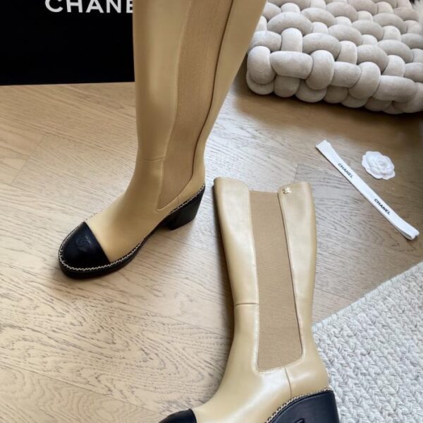 repliche,replica,perfette,siti di,affidabili,migliori siti,dove comprare,1:1,scarpe da ginnastica Stivali Martin con catena Chanel autunno e inverno, versione top (D6X2L)