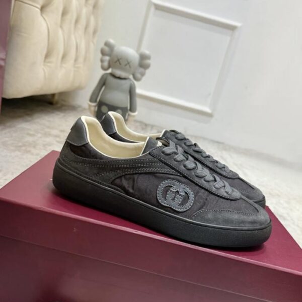 repliche,replica,perfette,siti di,affidabili,migliori siti,dove comprare,1:1,scarpe da ginnastica Le nuove scarpe da ginnastica tedesche di Gucci, versione originale (FZIRI)