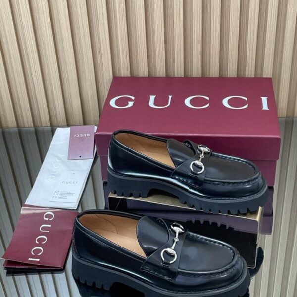 repliche,replica,perfette,siti di,affidabili,migliori siti,dove comprare,1:1,scarpe da ginnastica Gli ultimi mocassini con suola spessa e morsetto in palladio argento di GUCCI per l’autunno e l’inverno (XR7BC)