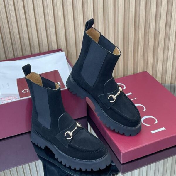 repliche,replica,perfette,siti di,affidabili,migliori siti,dove comprare,1:1,scarpe da ginnastica Gli ultimi stivaletti alla caviglia elasticizzati con tacco medio e suola spessa scanalata di GUCCI per l’autunno e l’inverno, stivaletti alla caviglia elasticizzati con morsetto, stivaletti Chelsea (51F7L)