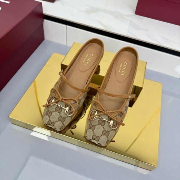 repliche,replica,perfette,siti di,affidabili,migliori siti,dove comprare,1:1,scarpe da ginnastica Versione top di inizio autunno, nuovi mocassini e pantofole Gucci Jordaan con diamanti e cristalli sfaccettati (GR6PC)