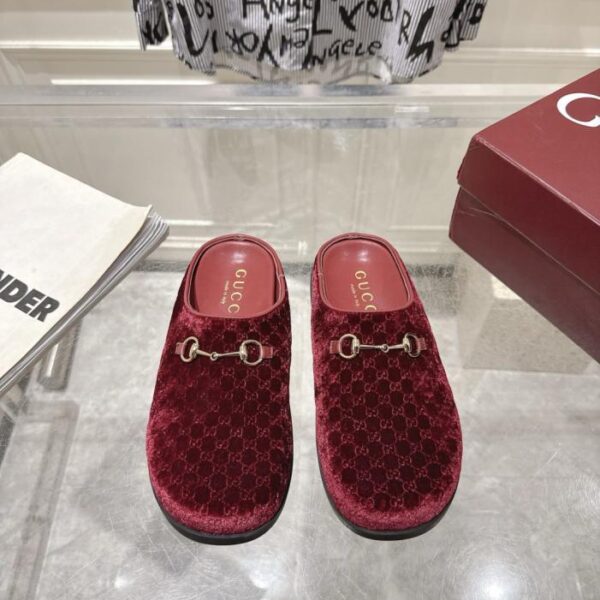 repliche,replica,perfette,siti di,affidabili,migliori siti,dove comprare,1:1,scarpe da ginnastica Ciabatte Gucci primavera e autunno in velluto dorato con punta chiusa (WXRKV)