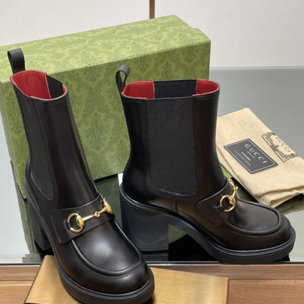 repliche,replica,perfette,siti di,affidabili,migliori siti,dove comprare,1:1,scarpe da ginnastica GUCCI autunno e inverno nuovissimi stivali con tacco alto, tacco spesso, fibbia a morsetto, suola spessa, mocassini nudi, stivali Ankora foderati in bordeaux (88OI4)