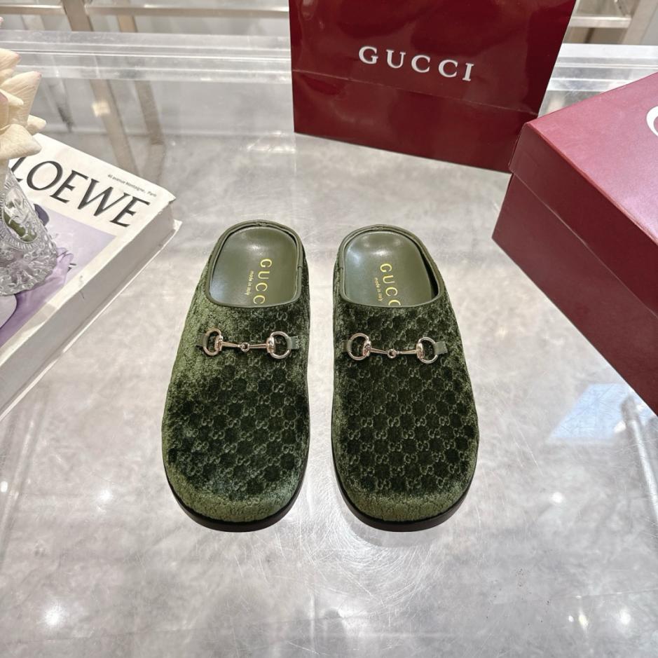 repliche,replica,perfette,siti di,affidabili,migliori siti,dove comprare,1:1,scarpe da ginnastica GUCCI Mules in velluto con morsetto (NQBAU) repliche,replica,perfette,siti di,affidabili,migliori siti,dove comprare,1:1,scarpe da ginnastica GUCCI Mules in velluto con morsetto (NQBAU)