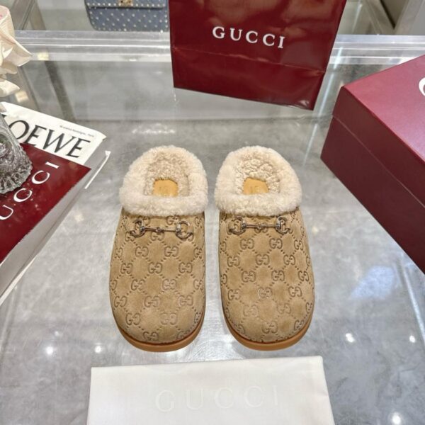 repliche,replica,perfette,siti di,affidabili,migliori siti,dove comprare,1:1,scarpe da ginnastica Pantofole da donna in lana con morsetto in pelle scamosciata GUCCI autunno e inverno (1ZMTJ)