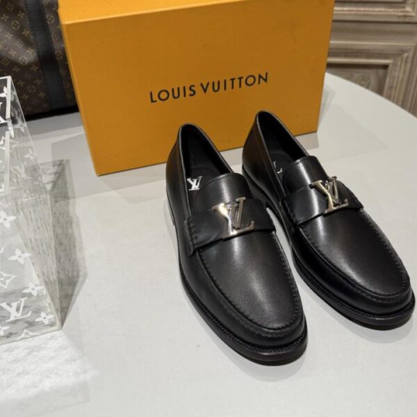Mocassini slip-on in pelle LV (LRH1Y)