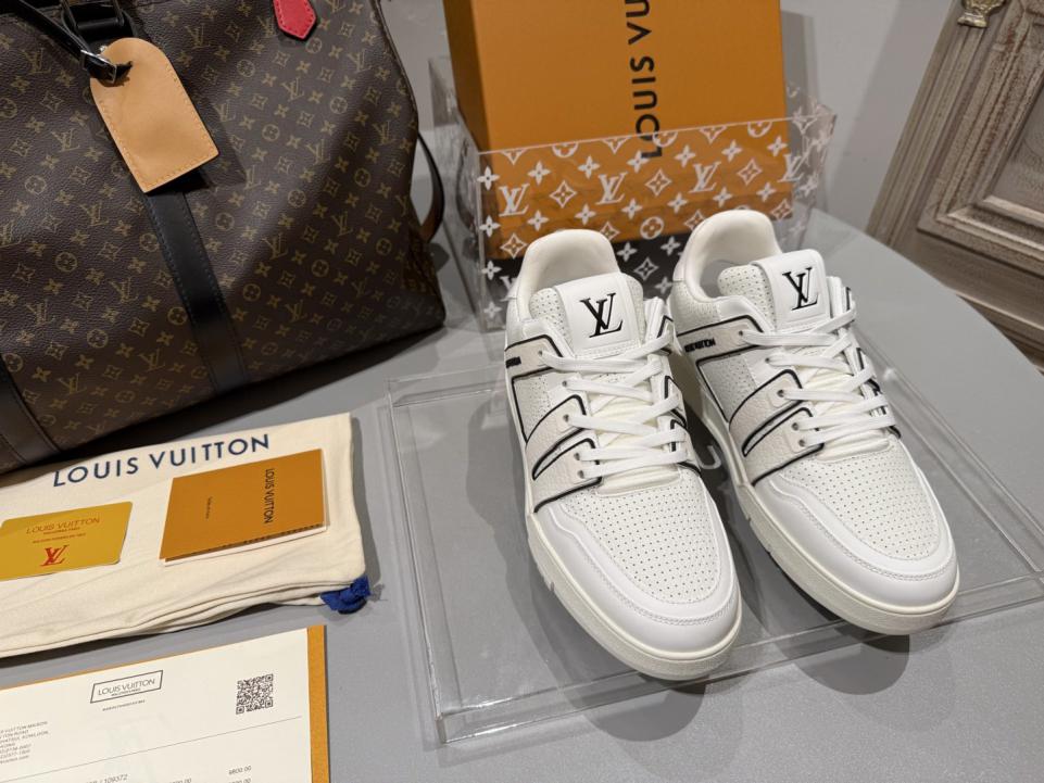 repliche,replica,perfette,siti di,affidabili,migliori siti,dove comprare,1:1,scarpe da ginnastica Sneakers casual traspiranti LV Trainer, di prima qualità, in pelle di ultima generazione con grande logo a forma di asino (9DCAX) repliche,replica,perfette,siti di,affidabili,migliori siti,dove comprare,1:1,scarpe da ginnastica Sneakers casual traspiranti LV Trainer, di prima qualità, in pelle di ultima generazione con grande logo a forma di asino (9DCAX)