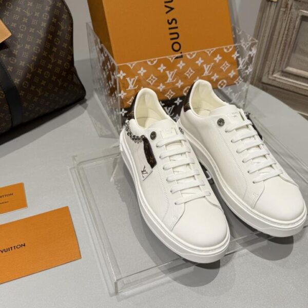 repliche,replica,perfette,siti di,affidabili,migliori siti,dove comprare,1:1,scarpe da ginnastica Scarpe bianche con suola spessa della serie LV Time Out (40 da donna, 45 da uomo, realizzate su misura) (95EEZ)
