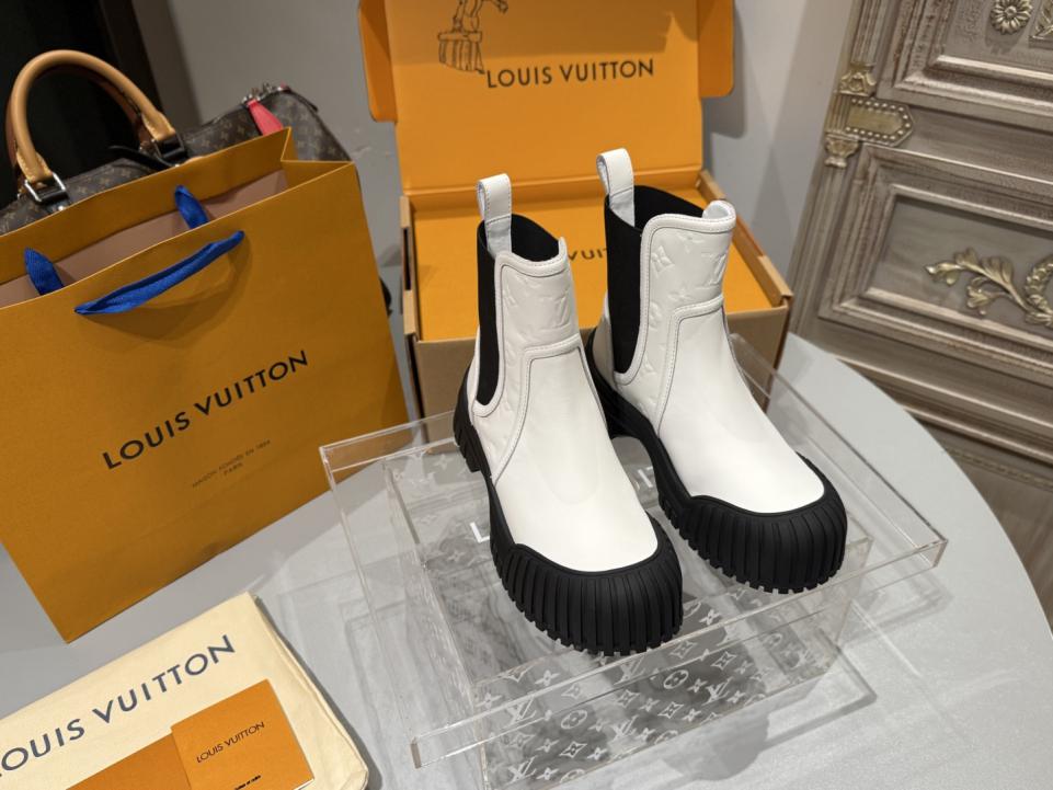 repliche,replica,perfette,siti di,affidabili,migliori siti,dove comprare,1:1,scarpe da ginnastica Stivaletti Chelsea con plateau e fascia elastica in pelle di vacchetta LV (41 realizzati su misura, nessun reso) (KMB9C) repliche,replica,perfette,siti di,affidabili,migliori siti,dove comprare,1:1,scarpe da ginnastica Stivaletti Chelsea con plateau e fascia elastica in pelle di vacchetta LV (41 realizzati su misura, nessun reso) (KMB9C)