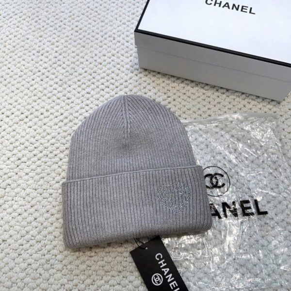 repliche,replica,perfette,siti di,affidabili,migliori siti,dove comprare,1:1,scarpe da ginnastica CHANEL Berretto lavorato a maglia con strass semplici (M6CZ1)