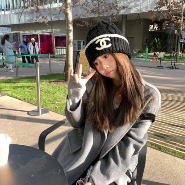 repliche,replica,perfette,siti di,affidabili,migliori siti,dove comprare,1:1,scarpe da ginnastica Sito ufficiale CHANEL cappello lavorato a maglia di qualità autunno e inverno (Z3L7G)
