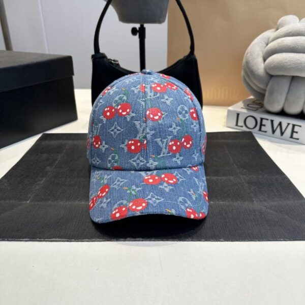 repliche,replica,perfette,siti di,affidabili,migliori siti,dove comprare,1:1,scarpe da ginnastica Cappello da pescatore LV x TM Denim Cerise (Z5RDU)