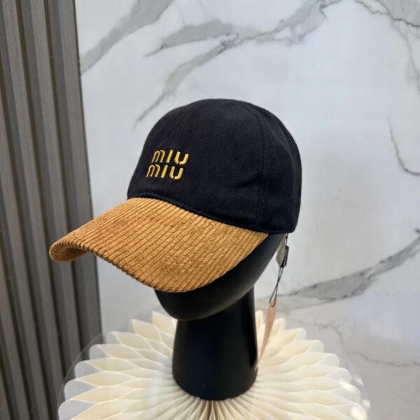 repliche,replica,perfette,siti di,affidabili,migliori siti,dove comprare,1:1,scarpe da ginnastica Cappellino da baseball in velluto a coste autunno e inverno MIUMIU (OKPXB)