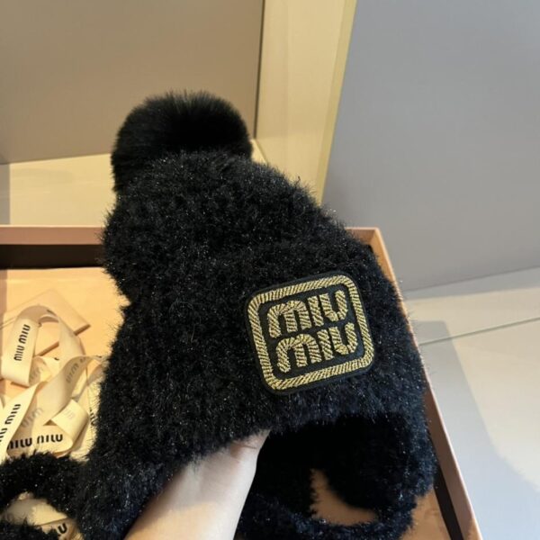 repliche,replica,perfette,siti di,affidabili,migliori siti,dove comprare,1:1,scarpe da ginnastica Nuovi paraorecchie MIUMIU, un must have per l’autunno e l’inverno (438YO)