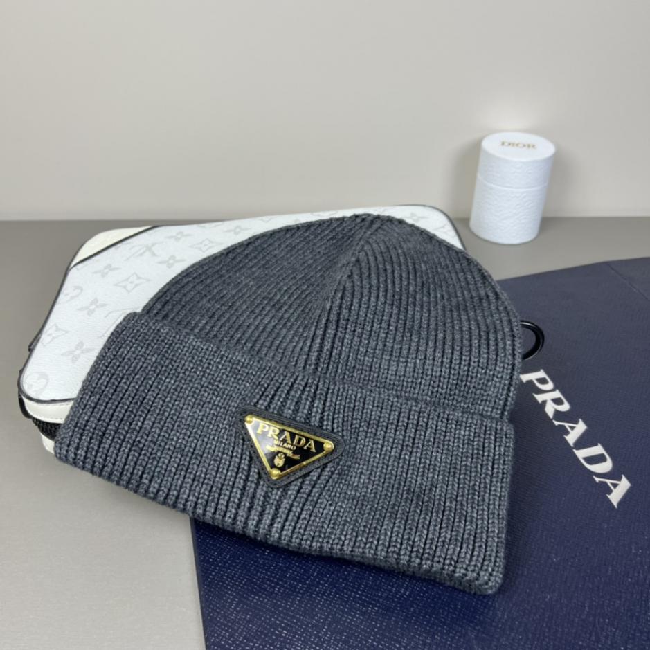 repliche,replica,perfette,siti di,affidabili,migliori siti,dove comprare,1:1,scarpe da ginnastica Cappello classico Prada con logo triangolare (BG9Q5) repliche,replica,perfette,siti di,affidabili,migliori siti,dove comprare,1:1,scarpe da ginnastica Cappello classico Prada con logo triangolare (BG9Q5)