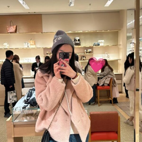 repliche,replica,perfette,siti di,affidabili,migliori siti,dove comprare,1:1,scarpe da ginnastica Berretto ufficiale in maglia di lana LOUIS VUITTON (YULIT)