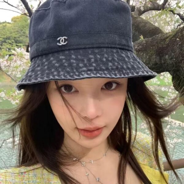 Cappello da pescatore in denim Chanel (3T234)