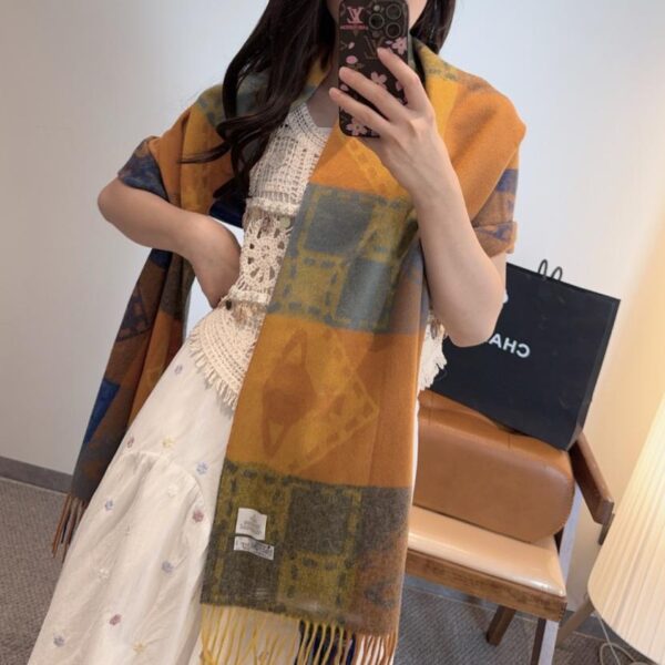 Sciarpa classica grande Saturn di Vivienne Westwood (XDFZO)
