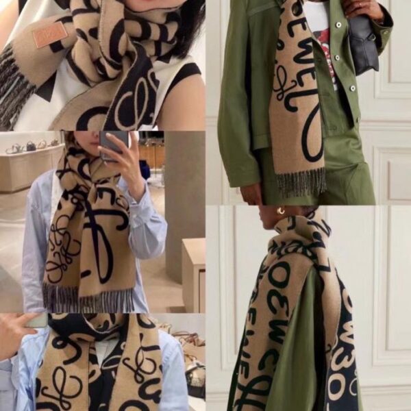 Sciarpa lunga in cashmere color block di Loewe La serie autunnale di Loewe lancia una nuova sciarpa in stile graffiti con lettere (B5Z2C)