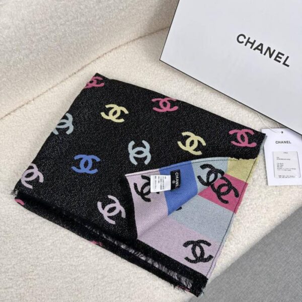 repliche,replica,perfette,siti di,affidabili,migliori siti,dove comprare,1:1,scarpe da ginnastica Sciarpa Chanel con logo arcobaleno (W00ND)