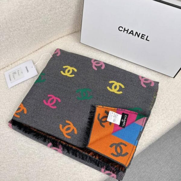 repliche,replica,perfette,siti di,affidabili,migliori siti,dove comprare,1:1,scarpe da ginnastica Sciarpa Chanel con logo arcobaleno (O381F)