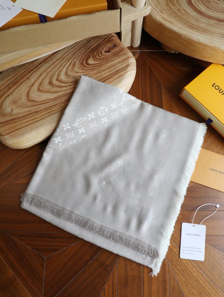 repliche,replica,perfette,siti di,affidabili,migliori siti,dove comprare,1:1,scarpe da ginnastica Sciarpa quadrata jacquard LV nello stesso colore della trama e dell’ordito, grigio beige (LLJDF) repliche,replica,perfette,siti di,affidabili,migliori siti,dove comprare,1:1,scarpe da ginnastica Sciarpa quadrata jacquard LV nello stesso colore della trama e dell’ordito, grigio beige (LLJDF)