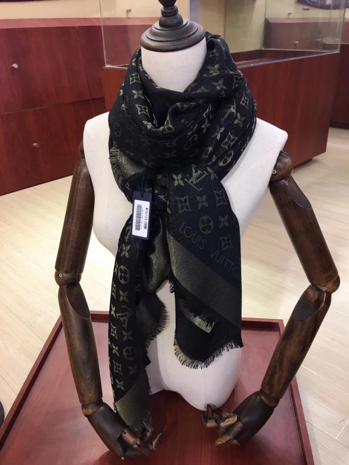 repliche,replica,perfette,siti di,affidabili,migliori siti,dove comprare,1:1,scarpe da ginnastica Foulard quadrato Louis Vuitton Black Gold LV Classic Monogram oro e argento (VZ9N0) repliche,replica,perfette,siti di,affidabili,migliori siti,dove comprare,1:1,scarpe da ginnastica Foulard quadrato Louis Vuitton Black Gold LV Classic Monogram oro e argento (VZ9N0)