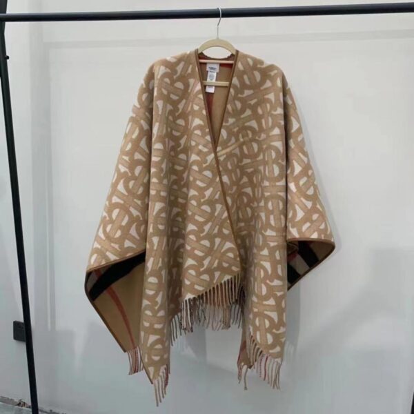 repliche,replica,perfette,siti di,affidabili,migliori siti,dove comprare,1:1,scarpe da ginnastica L’ultima mantella jacquard double-face di Burberry (MVOEV)