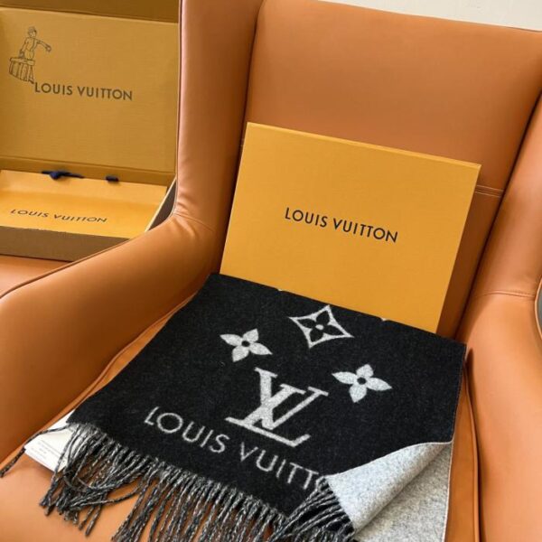 repliche,replica,perfette,siti di,affidabili,migliori siti,dove comprare,1:1,scarpe da ginnastica Sciarpa LV 100% cashmere (KP99G)
