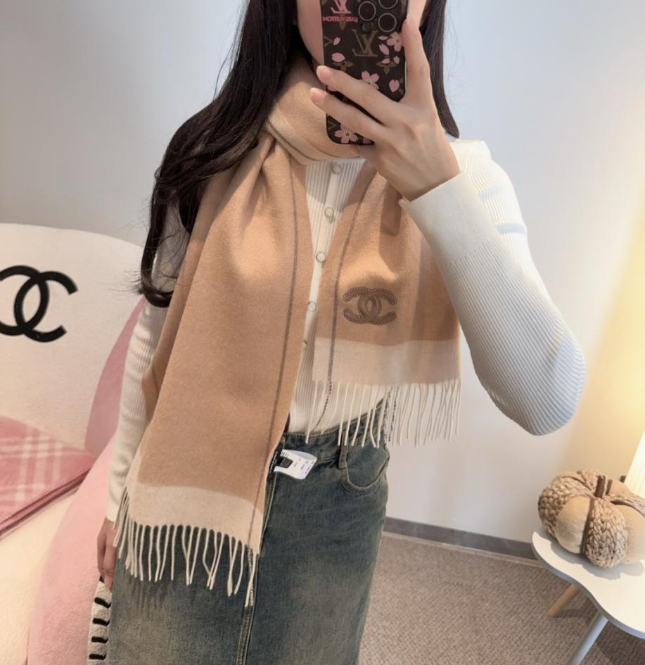 repliche,replica,perfette,siti di,affidabili,migliori siti,dove comprare,1:1,scarpe da ginnastica Sciarpa CHANEL in 100% cashmere premium con motivo ondulato (DQXO7) repliche,replica,perfette,siti di,affidabili,migliori siti,dove comprare,1:1,scarpe da ginnastica Sciarpa CHANEL in 100% cashmere premium con motivo ondulato (DQXO7)