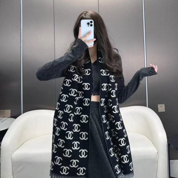 repliche,replica,perfette,siti di,affidabili,migliori siti,dove comprare,1:1,scarpe da ginnastica Sciarpa double face classica Chanel (29SIF)