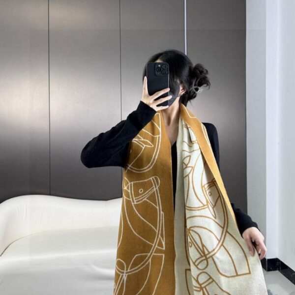 repliche,replica,perfette,siti di,affidabili,migliori siti,dove comprare,1:1,scarpe da ginnastica Nuova sciarpa Hermès (Geoff McFetridge) (6BPQJ)