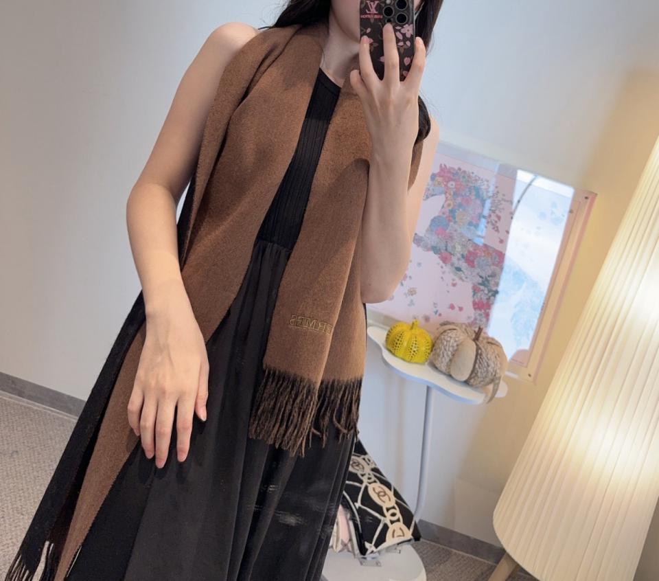 repliche,replica,perfette,siti di,affidabili,migliori siti,dove comprare,1:1,scarpe da ginnastica Sciarpa in cashmere double face HERMFS Paris Fashion Show (M5CB3) repliche,replica,perfette,siti di,affidabili,migliori siti,dove comprare,1:1,scarpe da ginnastica Sciarpa in cashmere double face HERMFS Paris Fashion Show (M5CB3)