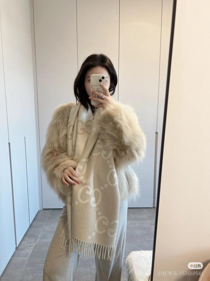 repliche,replica,perfette,siti di,affidabili,migliori siti,dove comprare,1:1,scarpe da ginnastica Sciarpa Big G Tassel, stile classico, double face, con nappa jacquard Big G (JA57A) repliche,replica,perfette,siti di,affidabili,migliori siti,dove comprare,1:1,scarpe da ginnastica Sciarpa Big G Tassel, stile classico, double face, con nappa jacquard Big G (JA57A)