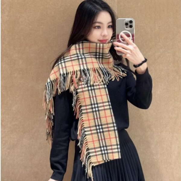 repliche,replica,perfette,siti di,affidabili,migliori siti,dove comprare,1:1,scarpe da ginnastica Sciarpa Burberry Centipede di alta qualità (UIU9J)