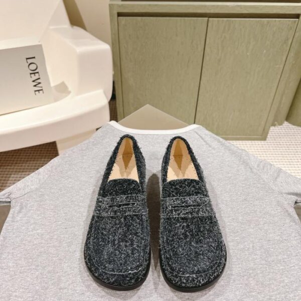 repliche,replica,perfette,siti di,affidabili,migliori siti,dove comprare,1:1,scarpe da ginnastica Le ultime pantofole con sincronizzazione al bancone della serie Cool di LOEWE in stile britannico (8819G)