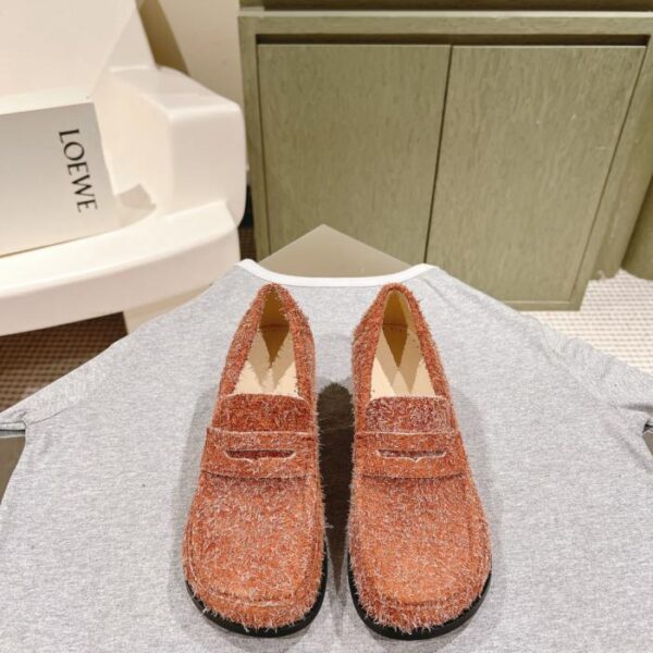 repliche,replica,perfette,siti di,affidabili,migliori siti,dove comprare,1:1,scarpe da ginnastica L’ultima serie di pantofole in stile britannico di LOEWE (KDHZ2) è ora disponibile nel negozio