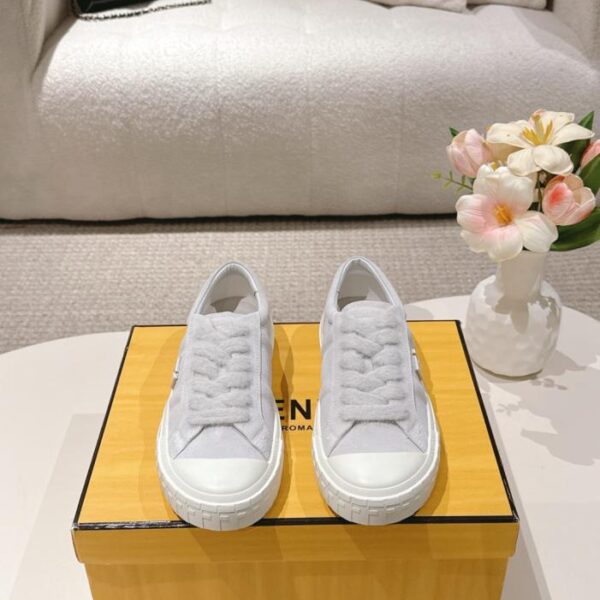 repliche,replica,perfette,siti di,affidabili,migliori siti,dove comprare,1:1,scarpe da ginnastica Sneakers casual da coppia in pelle goffrata della serie Fendi Domino (5AW6F)
