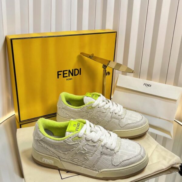 repliche,replica,perfette,siti di,affidabili,migliori siti,dove comprare,1:1,scarpe da ginnastica Fendi abbina le ultime scarpe casual e sportive (09NLE)