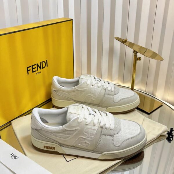 repliche,replica,perfette,siti di,affidabili,migliori siti,dove comprare,1:1,scarpe da ginnastica Fendi abbina le ultime scarpe casual e sportive (0CGRS)