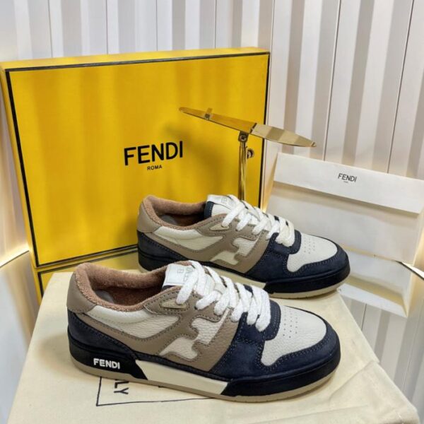 repliche,replica,perfette,siti di,affidabili,migliori siti,dove comprare,1:1,scarpe da ginnastica Fendi abbina le ultime scarpe casual e sportive (1OKUX)