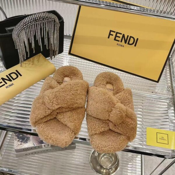 repliche,replica,perfette,siti di,affidabili,migliori siti,dove comprare,1:1,scarpe da ginnastica Pantofole di pelliccia Fendi (004SI)